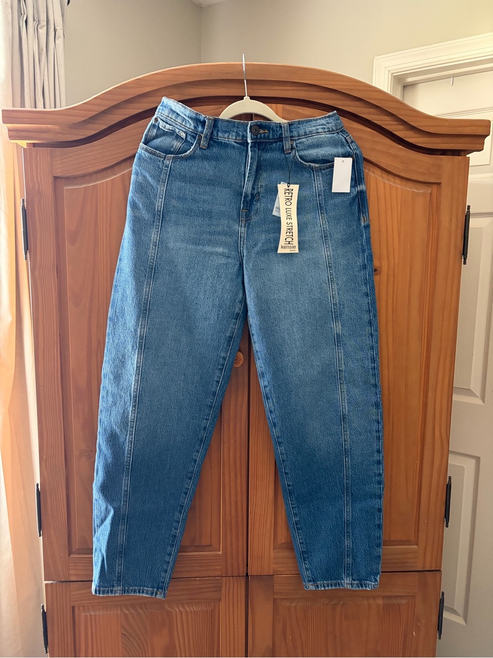 Kensie The  Jessica High-Rise Medium Blue Cropped Barrel Jeans
